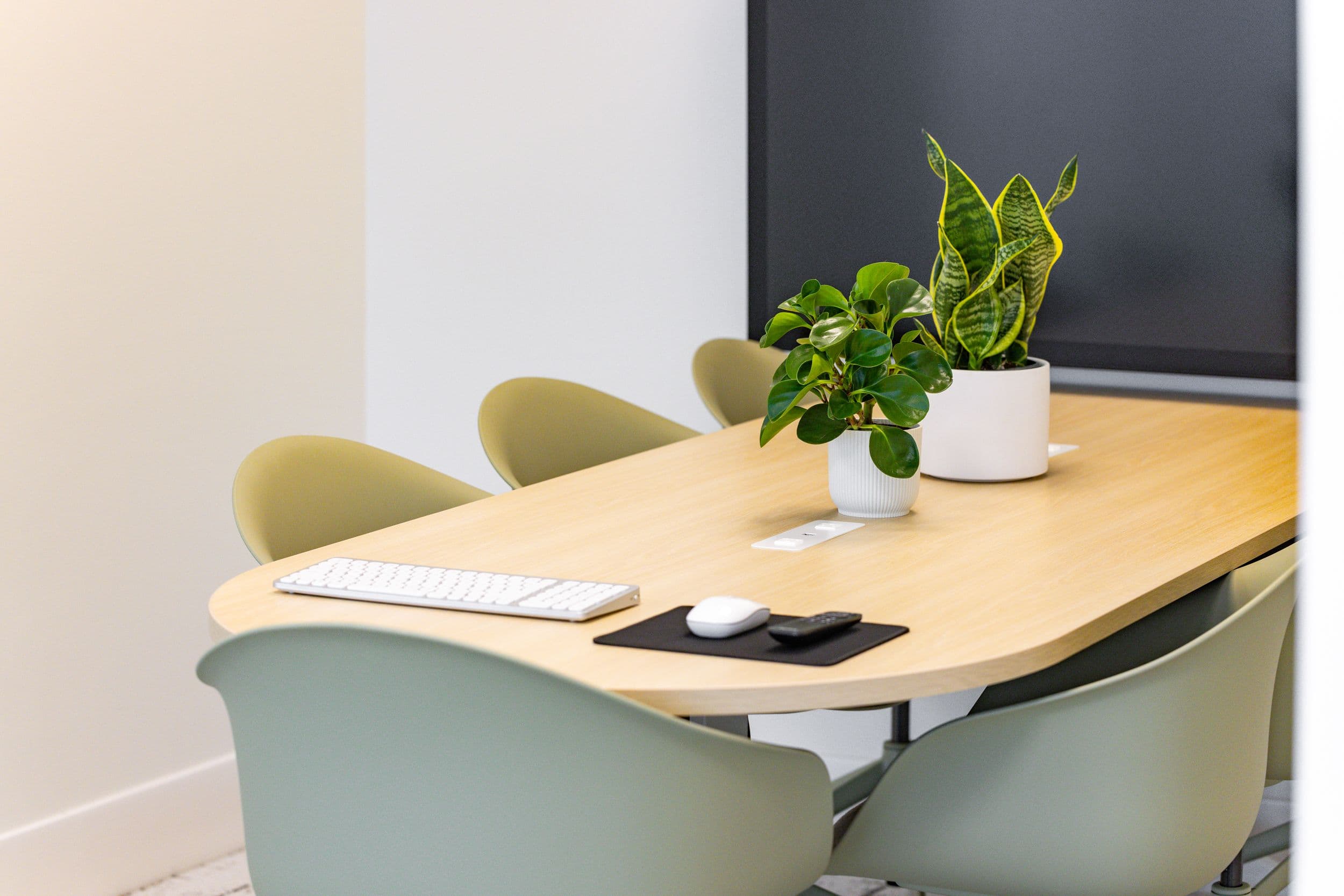 Huddle Hub meeting space at Jilani Place